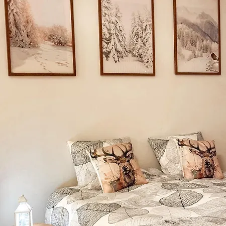 Warm Wooden In روفانييمي